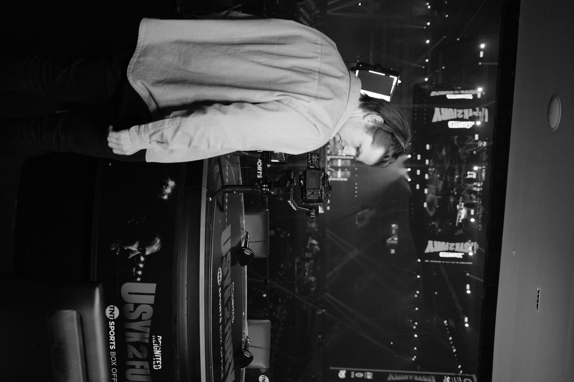 Behind the scenes 8