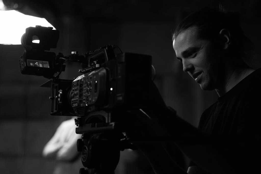 Behind the scenes 12